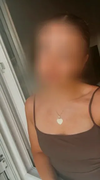 Dragana, 25