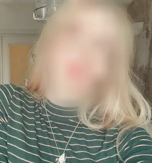 Lejla, 19