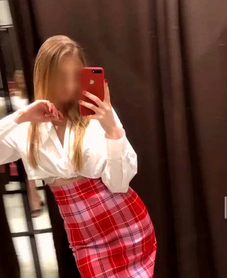 Marlene, 24