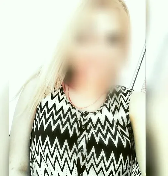 Mirela, 29