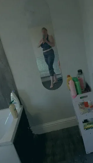 Nicole, 40