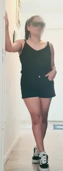 Nikolina, 38