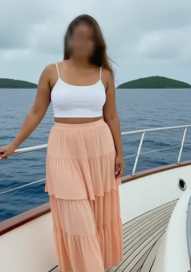 Vanessa, 32